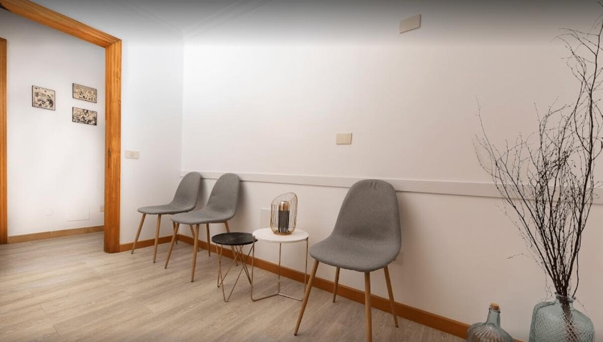 Images Clínica Dental en Las Palmas - Clínica Dental Dr. Román Hernández