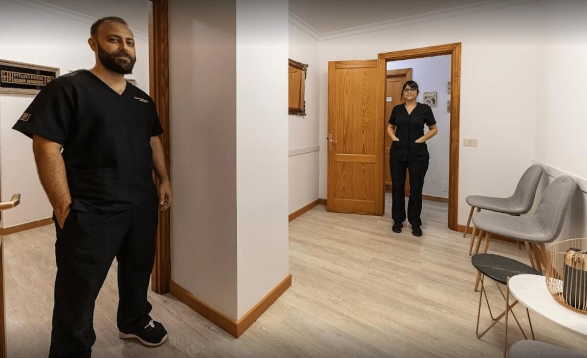 Images Clínica Dental en Las Palmas - Clínica Dental Dr. Román Hernández