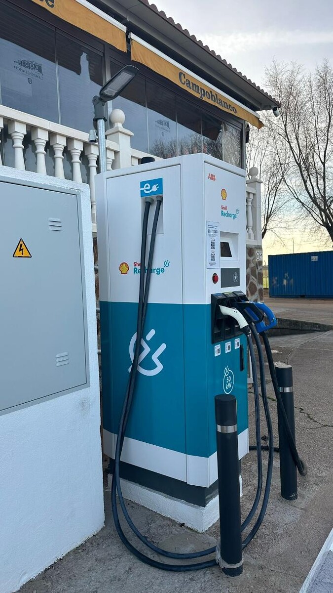 Images Shell Recharge Charging Station