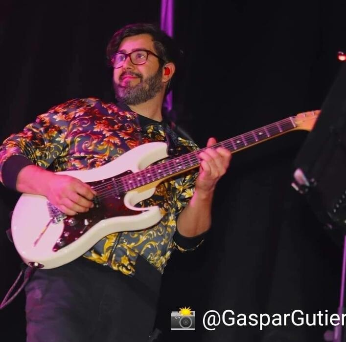 Images DeJavi Aula de Música Moderna en León