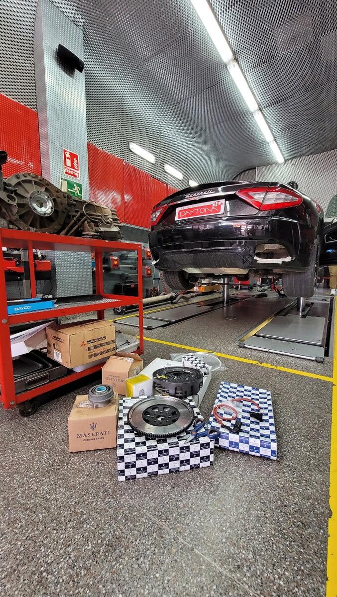 Images TALLERES DAYTONA Castrol Service