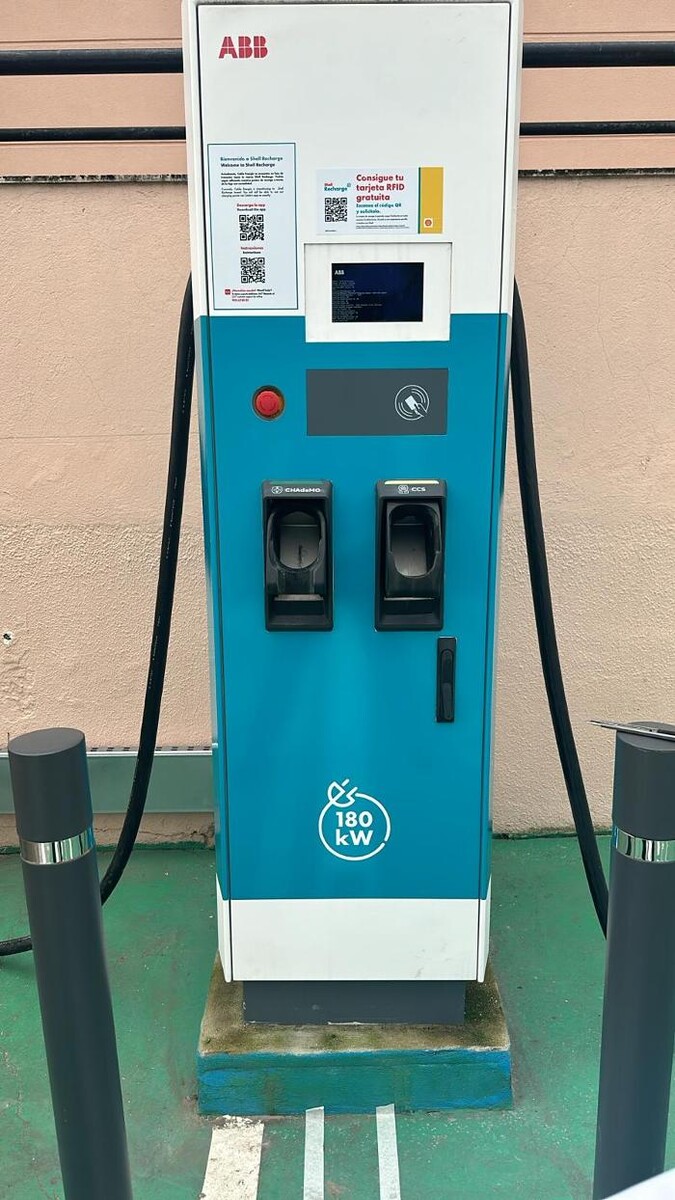 Images Shell Recharge Charging Station