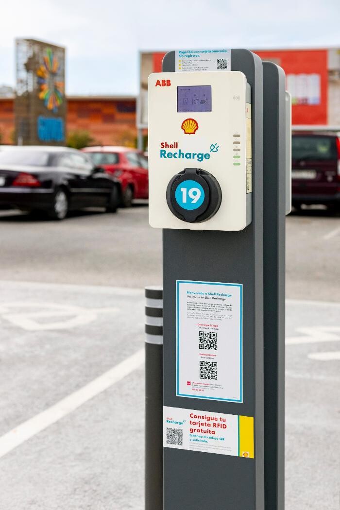 Images Shell Recharge Charging Station