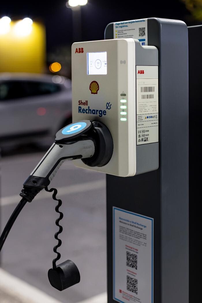 Images Shell Recharge Charging Station