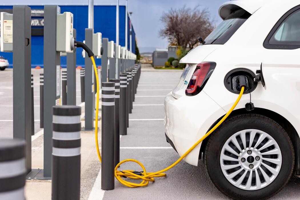 Images ACCIONA Charging Station