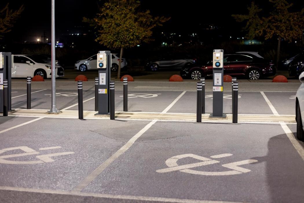 Images ACCIONA Charging Station