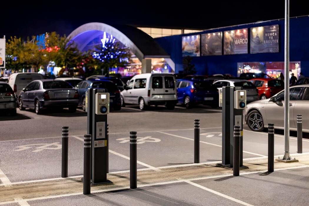 Images ACCIONA Charging Station