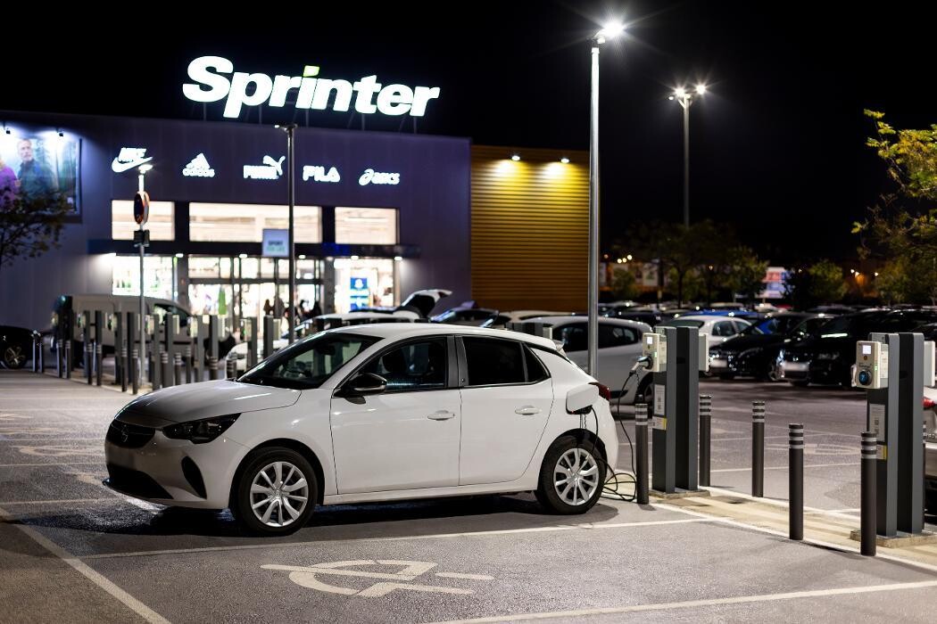 Images ACCIONA Charging Station
