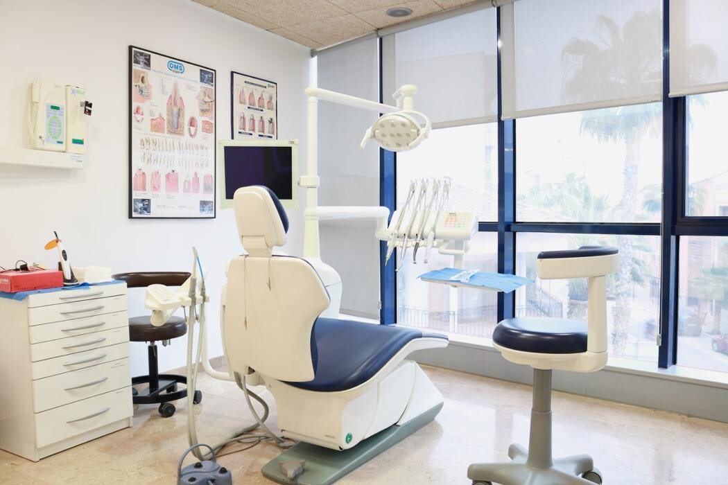 Images Tursdent Clínica dental Dr. Pastrana