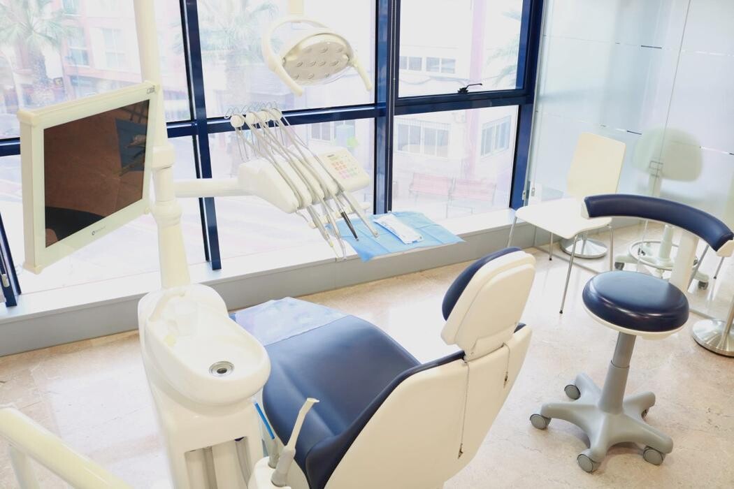 Images Tursdent Clínica dental Dr. Pastrana