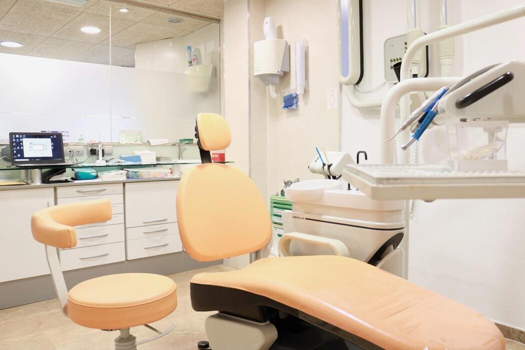 Images Tursdent Clínica dental Dr. Pastrana