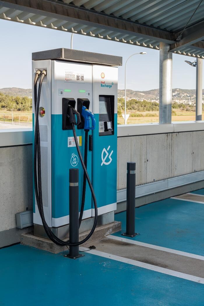 Images Shell Recharge Charging Station