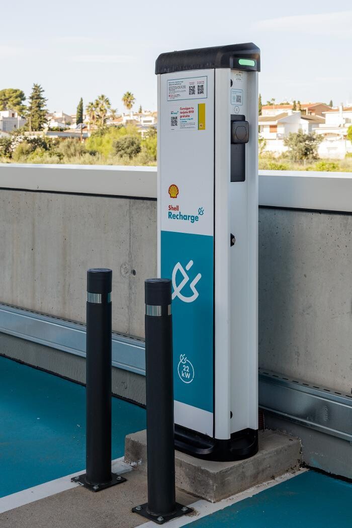 Images Shell Recharge Charging Station