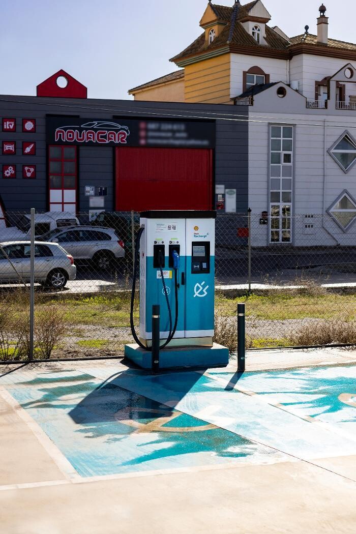 Images Shell Recharge Charging Station