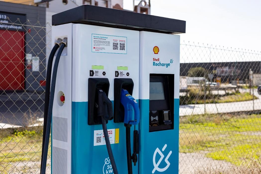 Images Shell Recharge Charging Station
