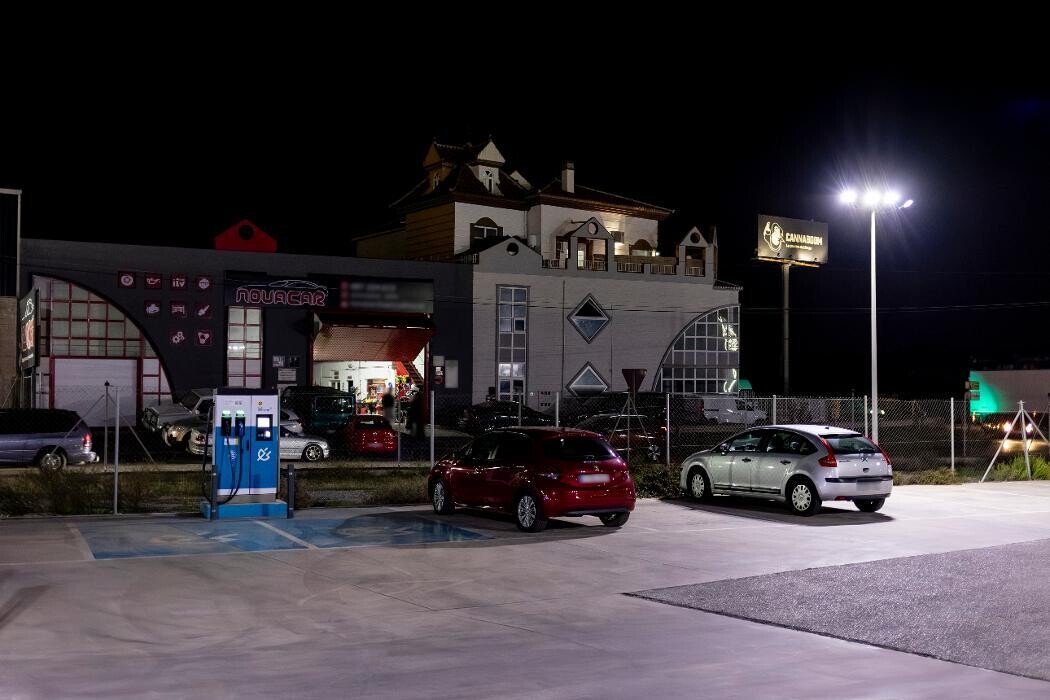 Images ACCIONA Charging Station