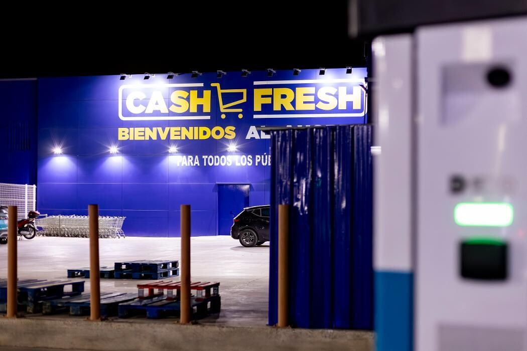 Images ACCIONA Charging Station