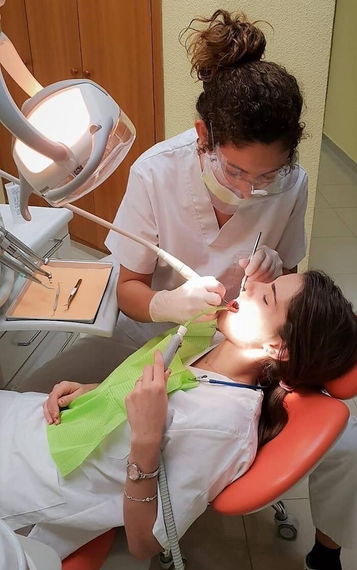 Images Clínica dental Charani Benicalap