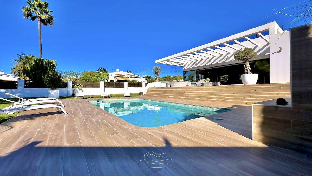 Images MG Villas Luxury Property