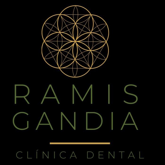 Clínica Dental Ramis Gandía Logo