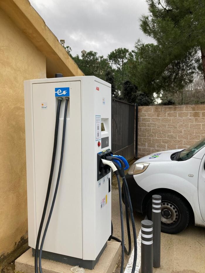 Images Shell Recharge Charging Station