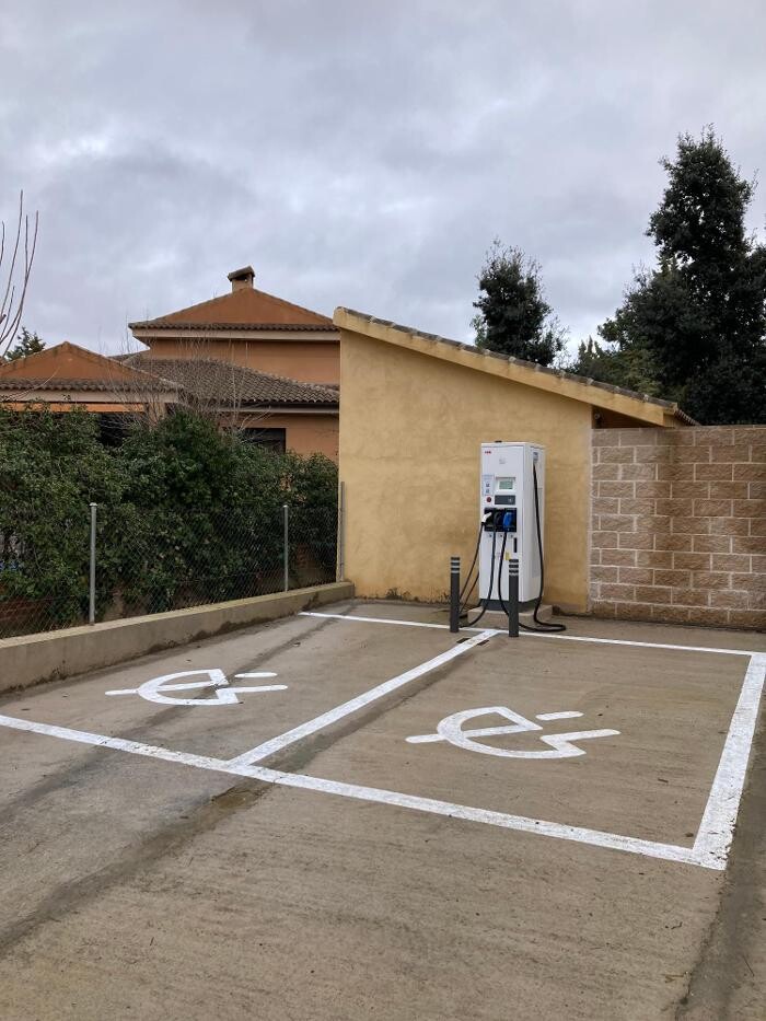 Images Shell Recharge Charging Station