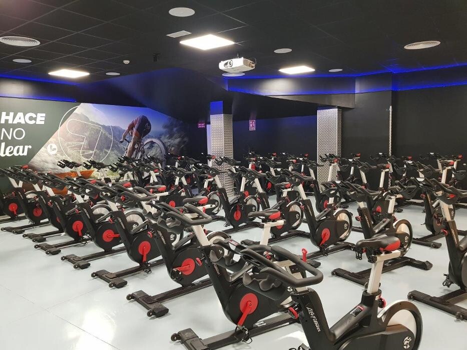 Images Gimnasio VivaGym Cánovas