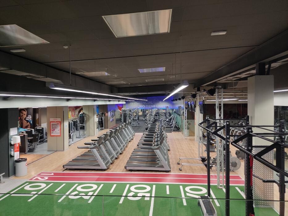 Images Gimnasio VivaGym Cartagena centro