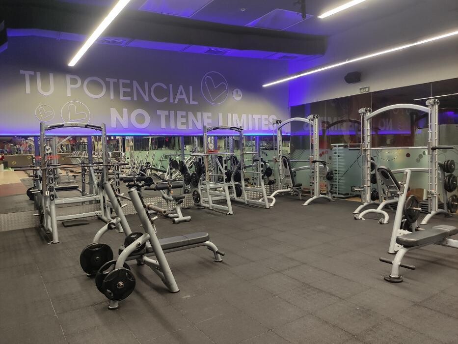 Images Gimnasio VivaGym Cartagena centro