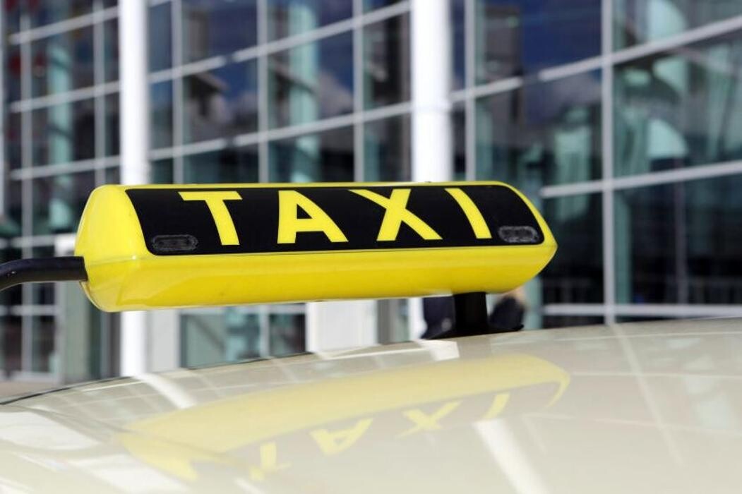 Images Taxi 7 Plazas Madrid