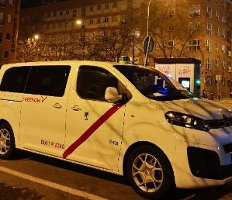 Images Taxi 7 Plazas Madrid