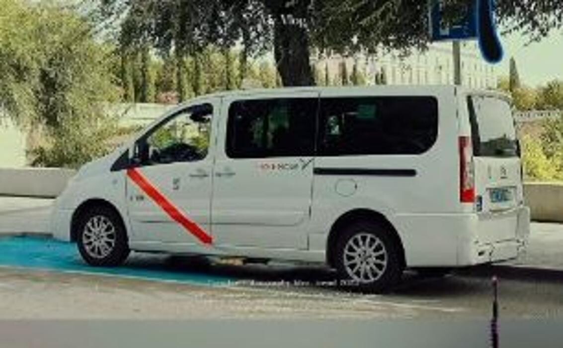 Images Taxi 7 Plazas Madrid