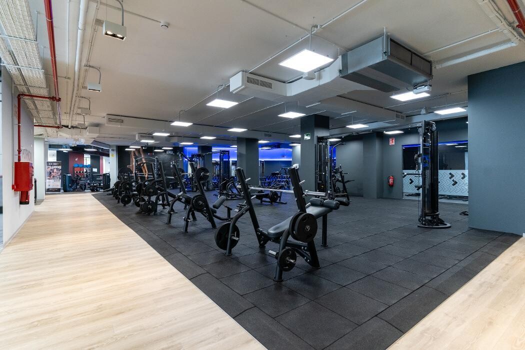 Images Gimnasio VivaGym Tres Forques