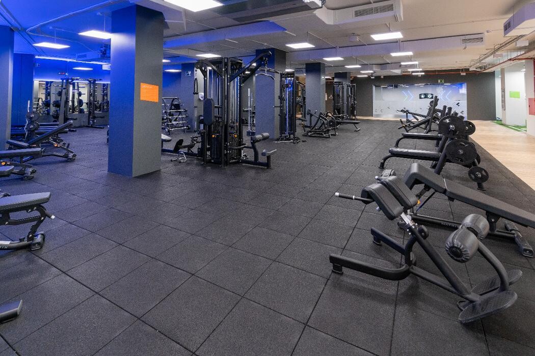 Images Gimnasio VivaGym Tres Forques