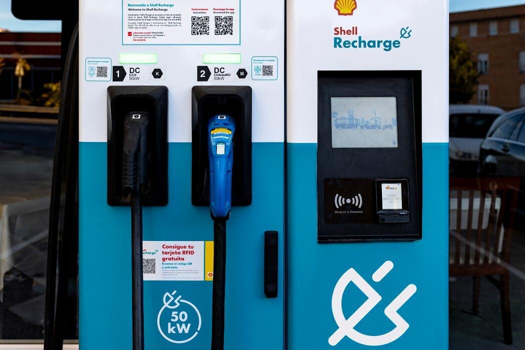 Images Shell Recharge Charging Station