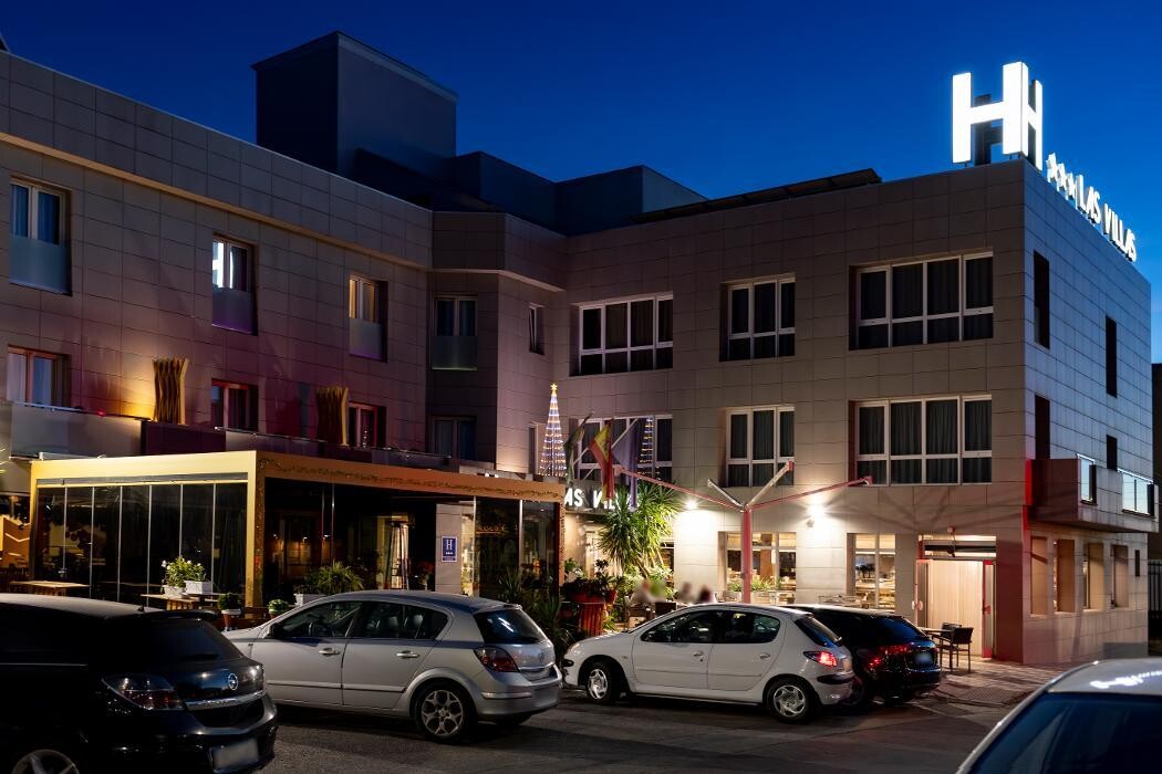 Images ACCIONA Charging Station