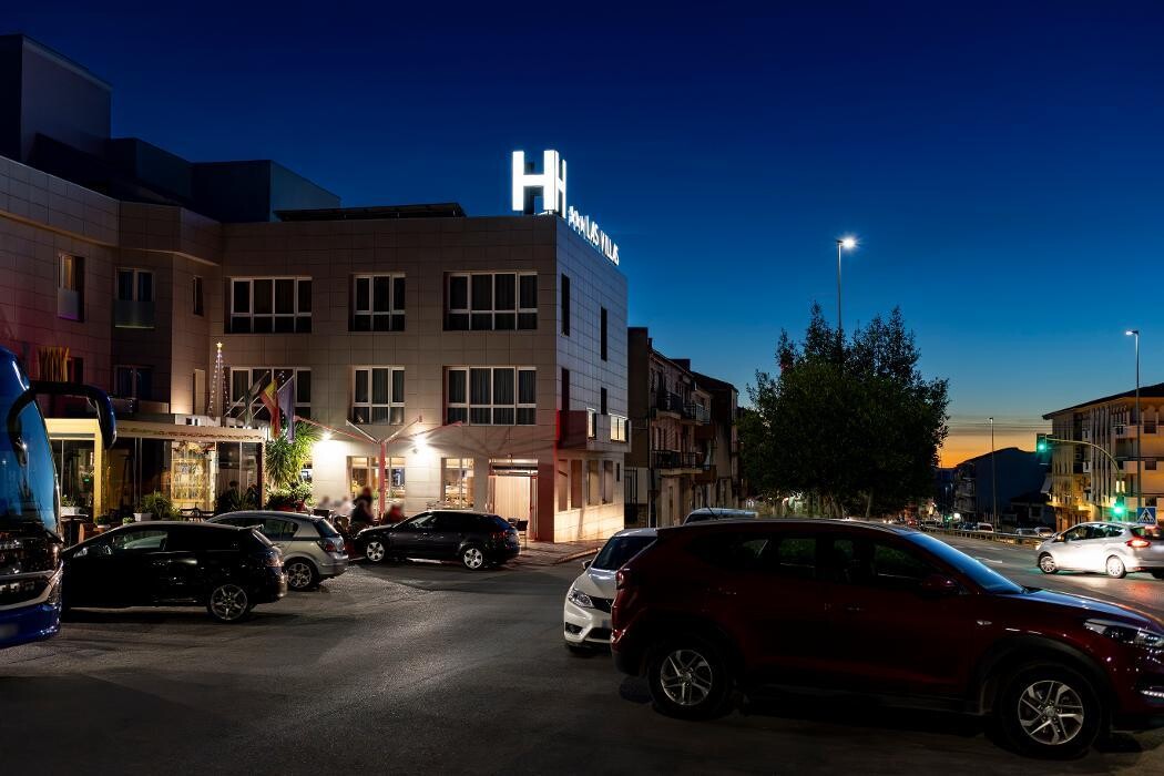 Images ACCIONA Charging Station