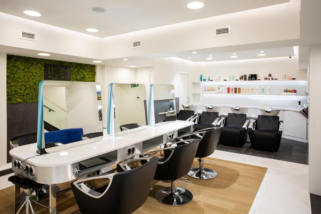 Images Salón Llongueras - Peluquería y Estética Madrid
