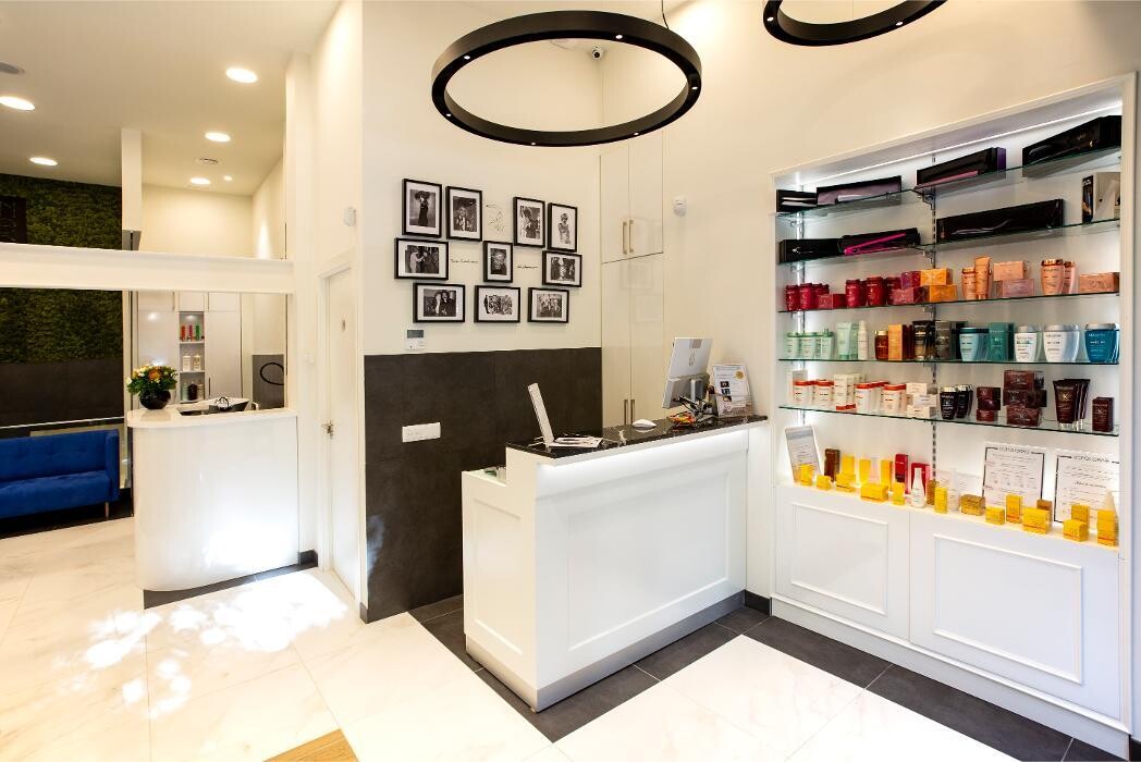 Images Salón Llongueras - Peluquería y Estética Madrid