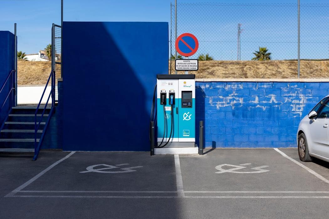 Images Shell Recharge Charging Station