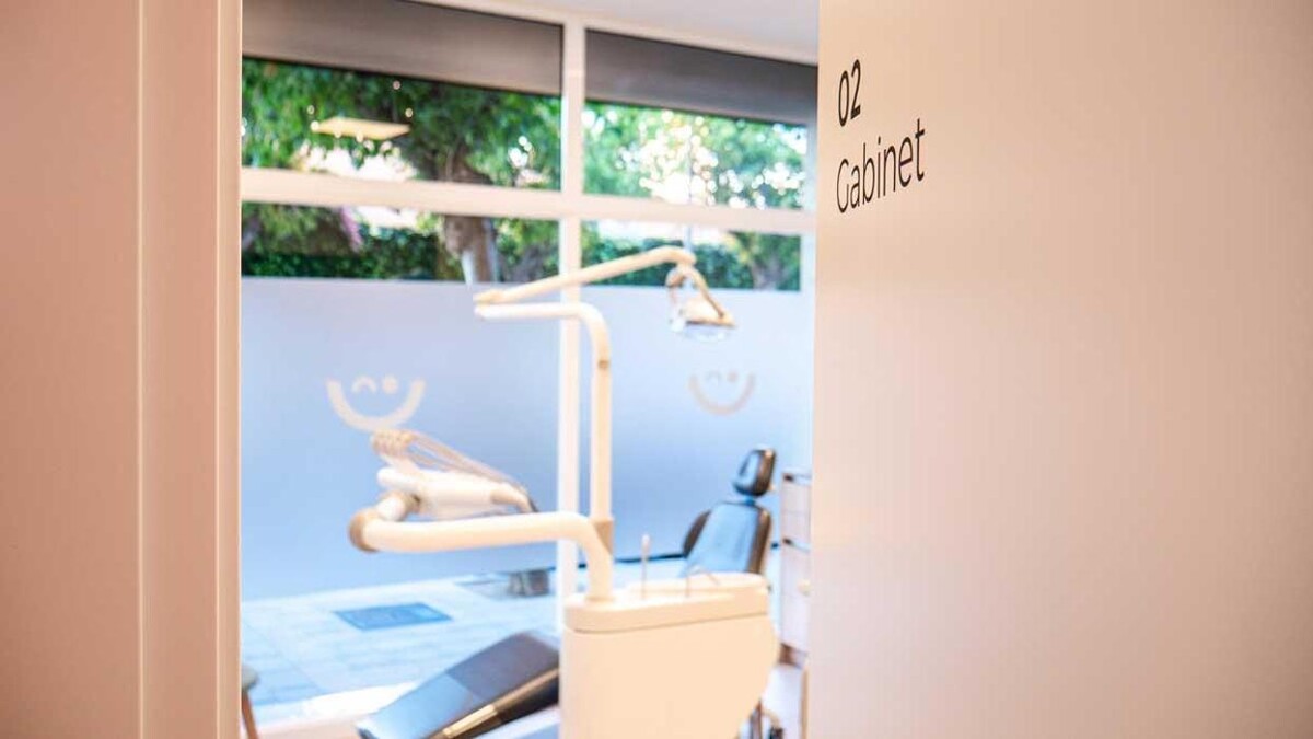 Images Clínica Dental Sant Joan Despí | Dentista Paz Salvador