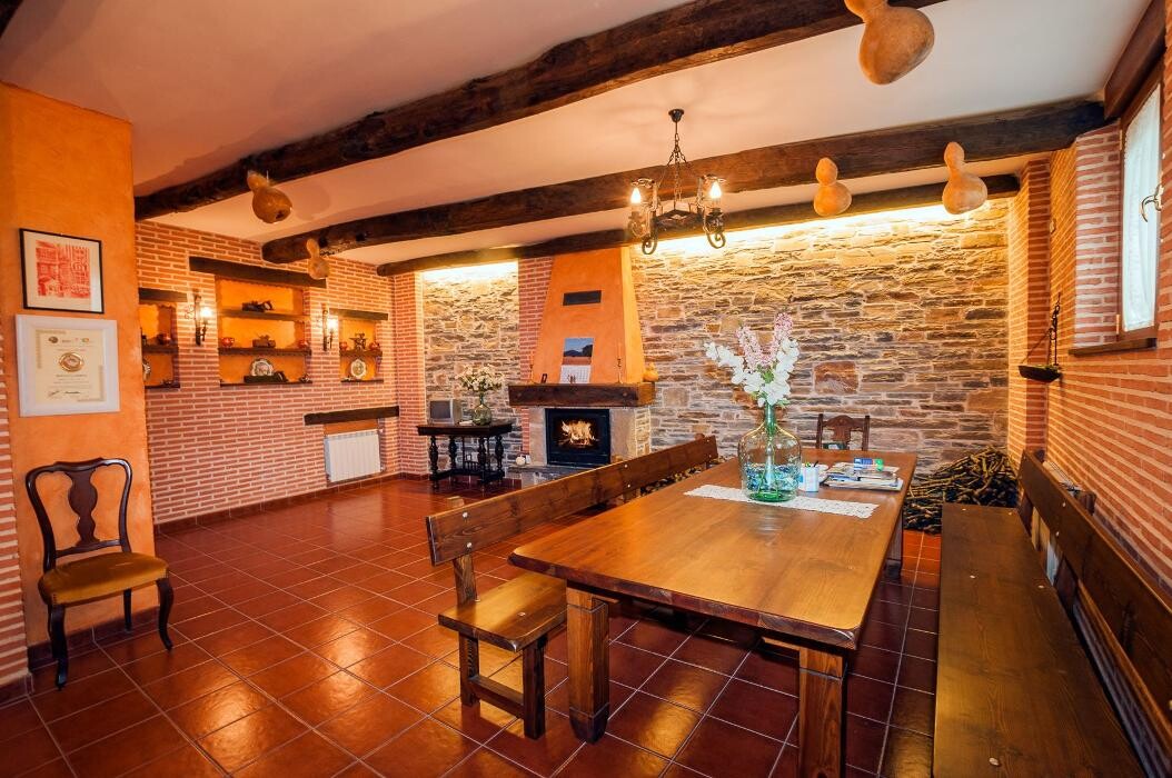 Images Hostal El Horno
