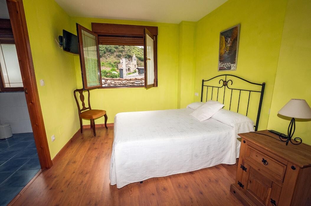 Images Hostal El Horno
