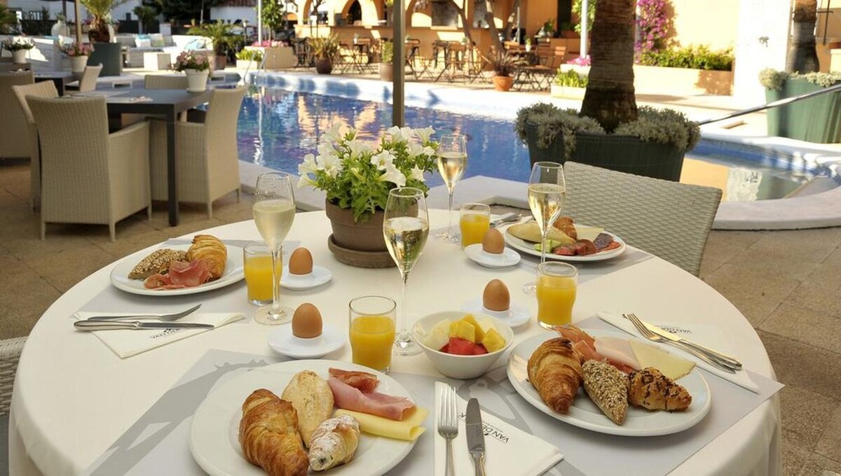 Images Van der Valk Hotel Barcarola