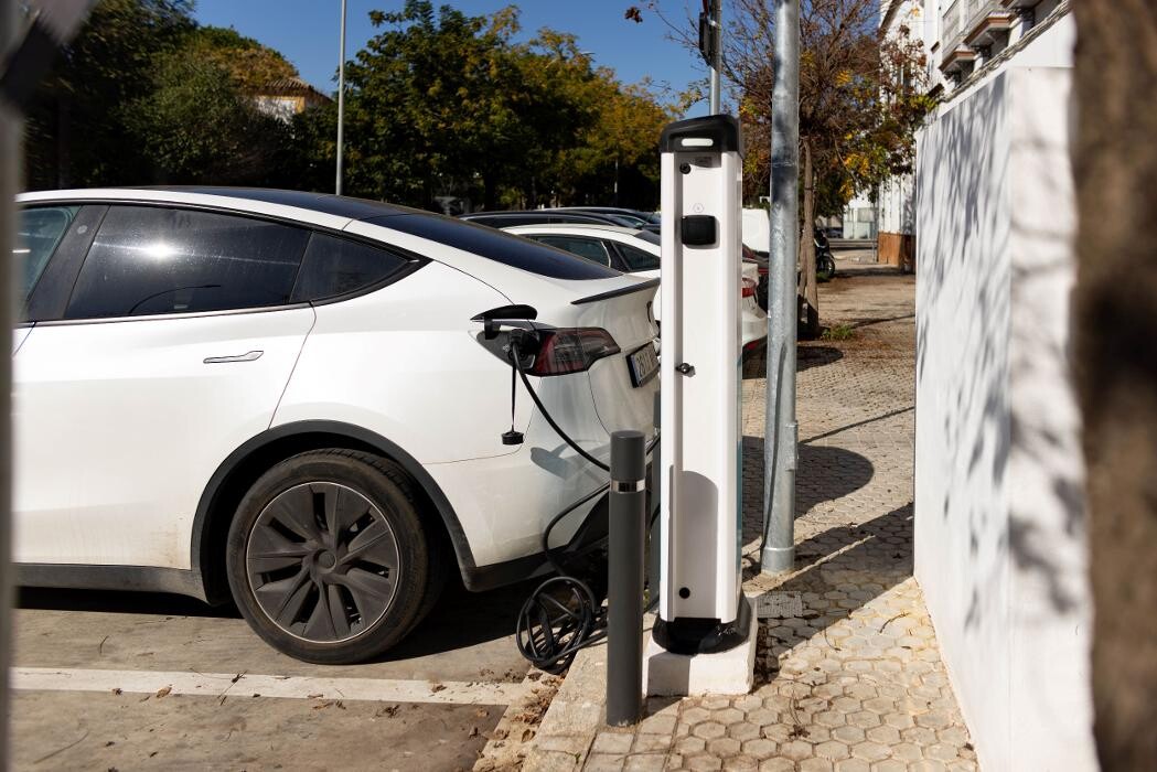 Images Shell Recharge Charging Station