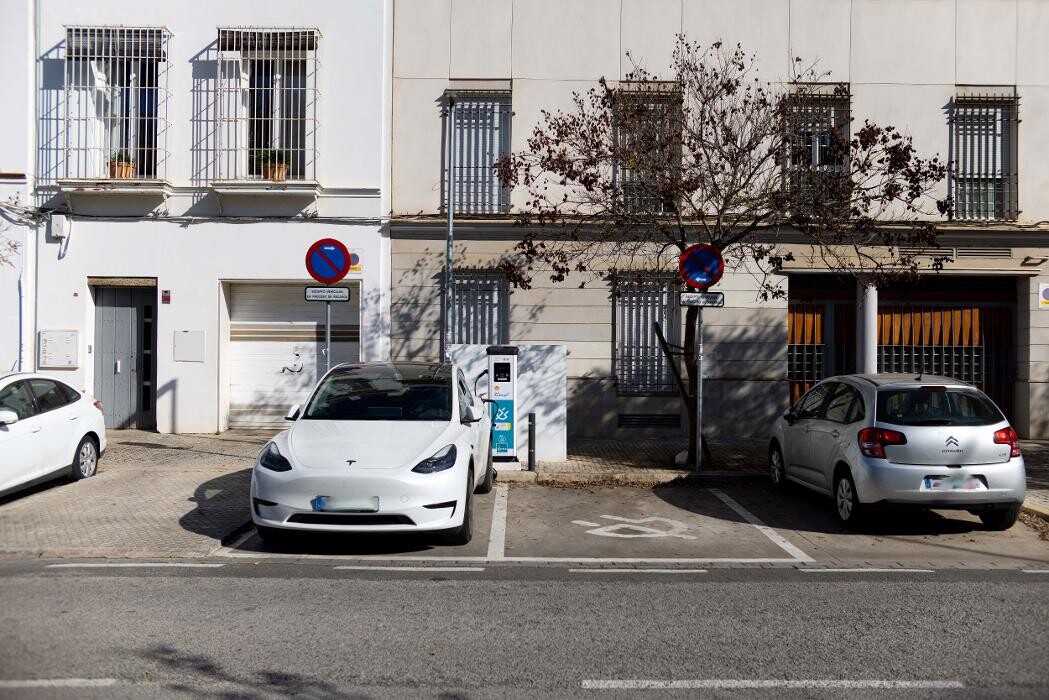 Images ACCIONA Charging Station