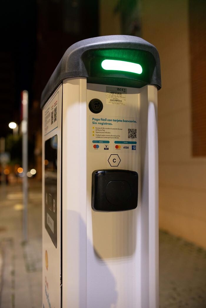 Images Shell Recharge Charging Station