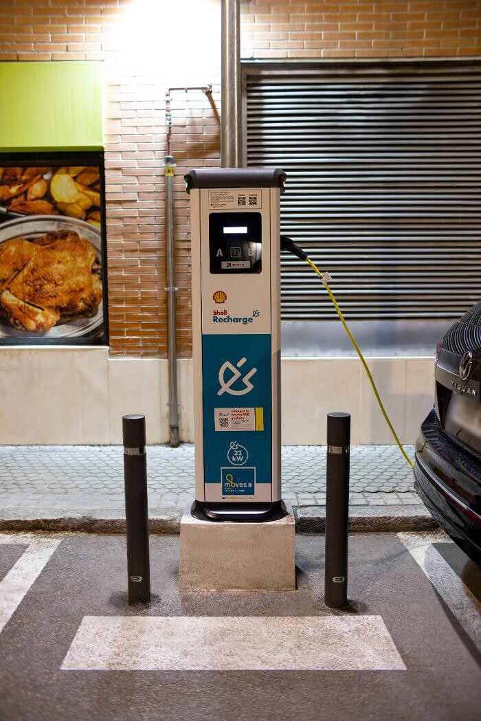 Images Shell Recharge Charging Station