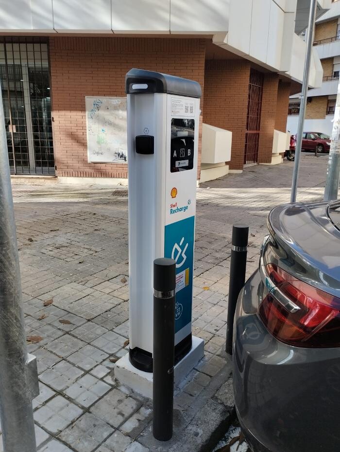 Images ACCIONA Charging Station