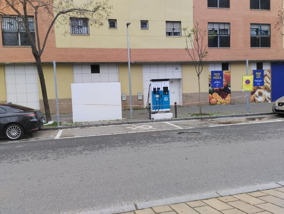 Images ACCIONA Charging Station